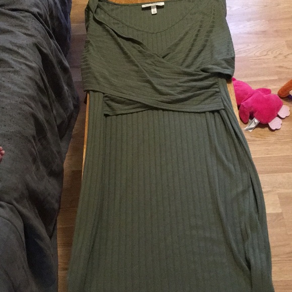 Jessica Simpson maternity dress - Picture 2 of 4